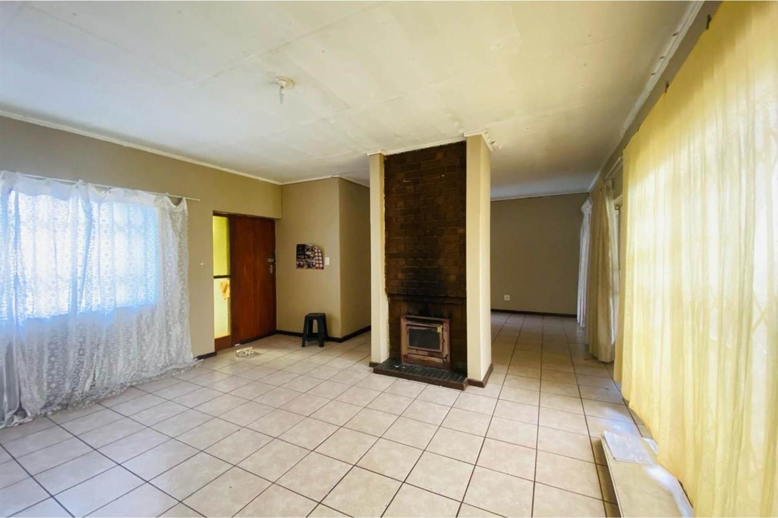 3 Bed House in Sasolburg photo number 6
