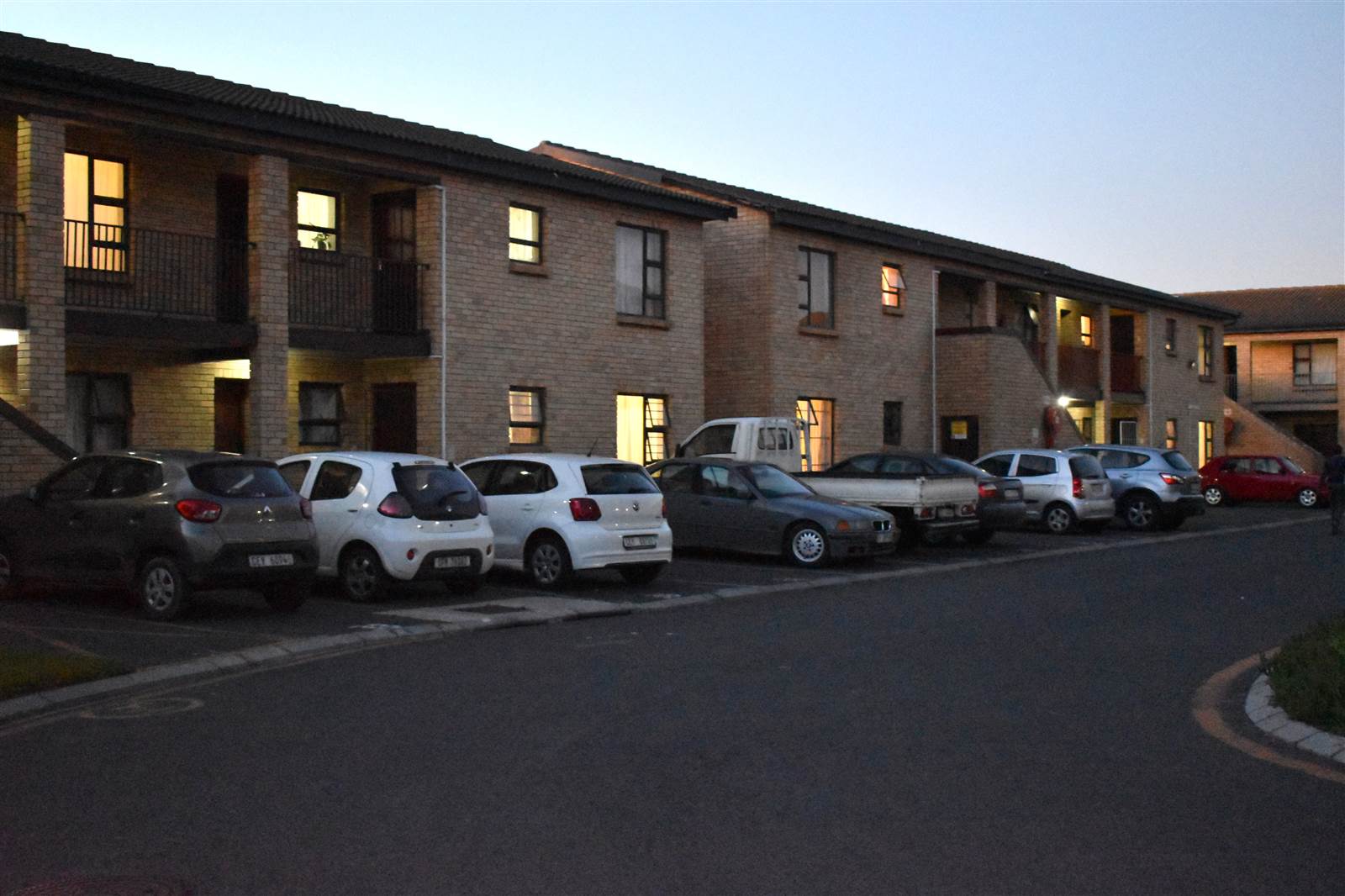 2 Bed Apartment in Fairview Golf Estate photo number 9