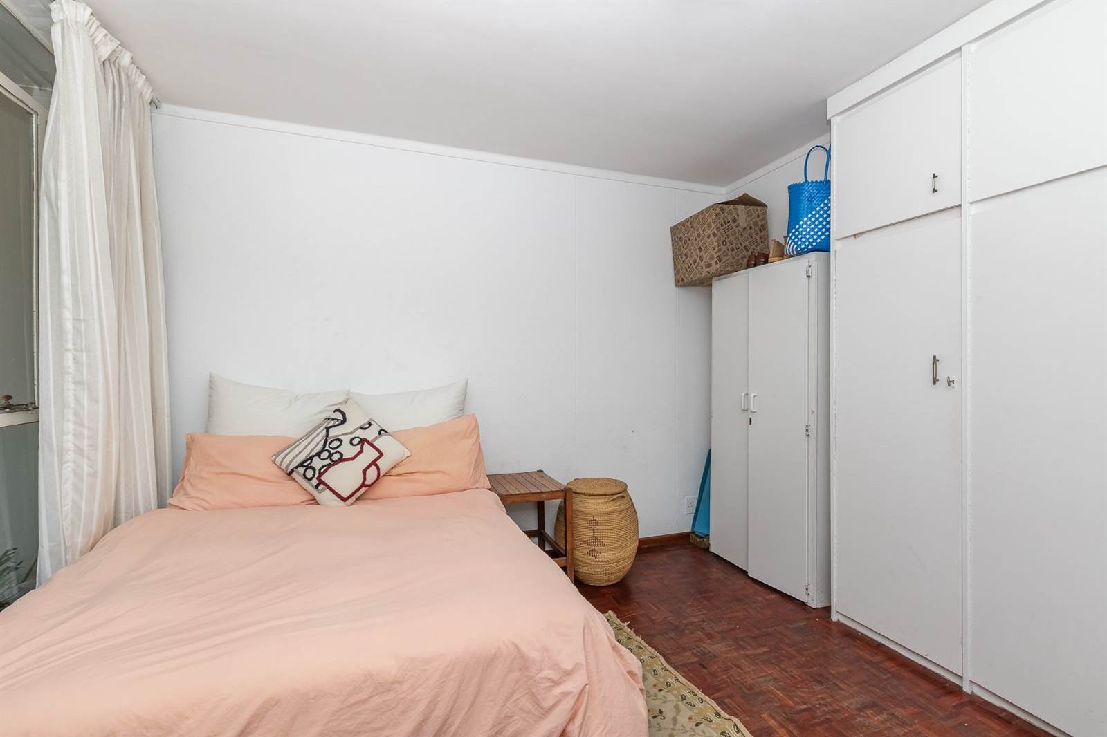 1 Bed Apartment in Rondebosch photo number 14