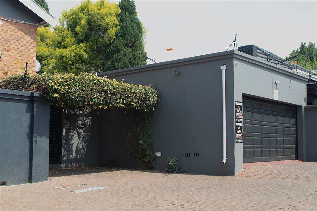 250  m² Commercial space in Parkhurst photo number 9