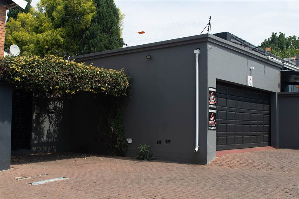 250  m² Commercial space in Parkhurst photo number 4