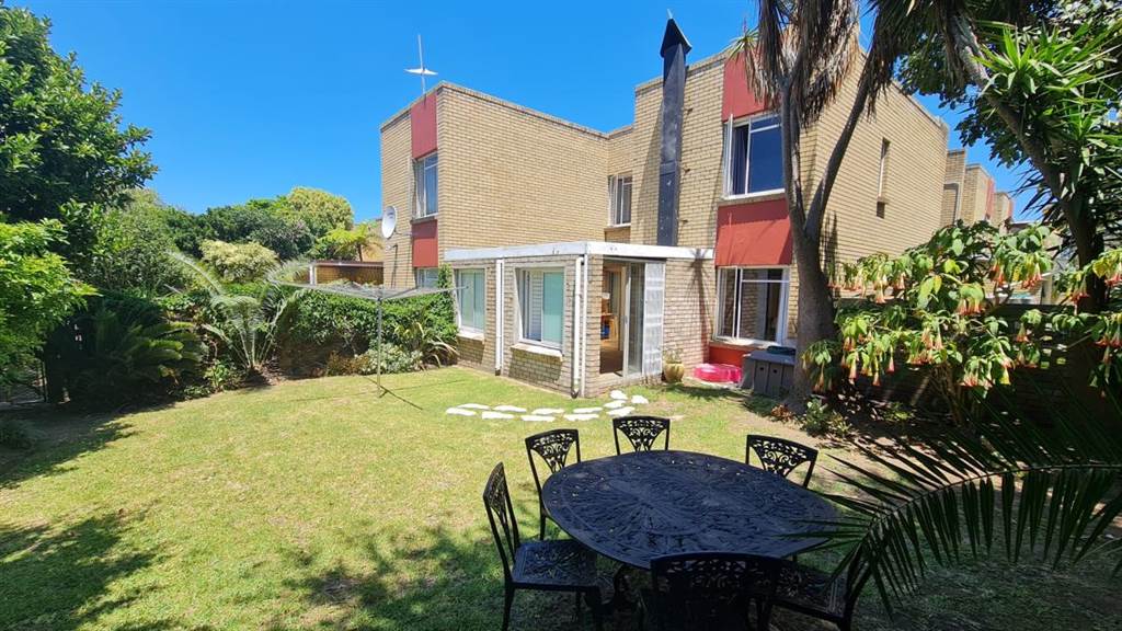 3 Bed Townhouse in Walmer photo number 1