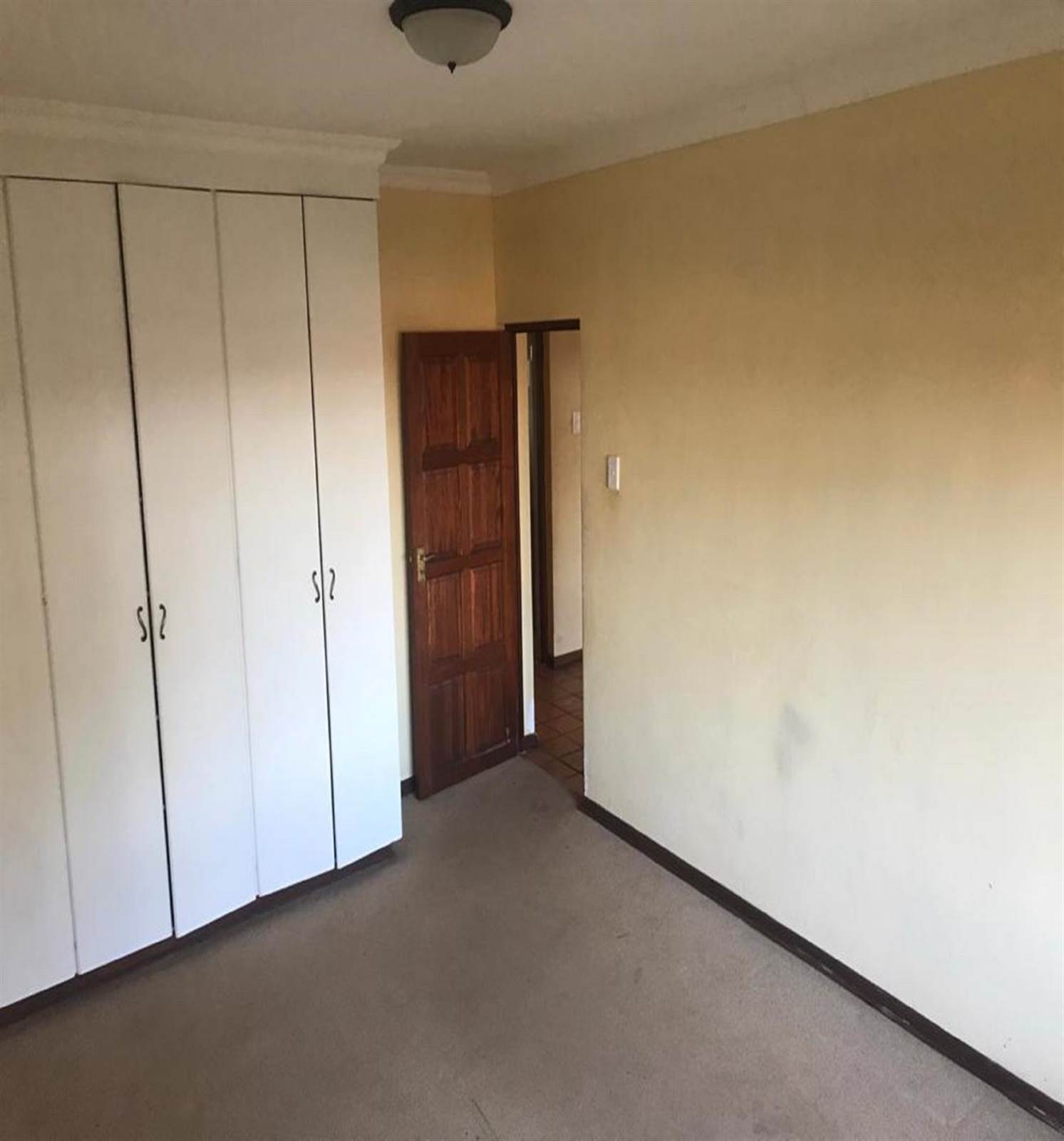 2 Bed Apartment in Dullstroom photo number 14
