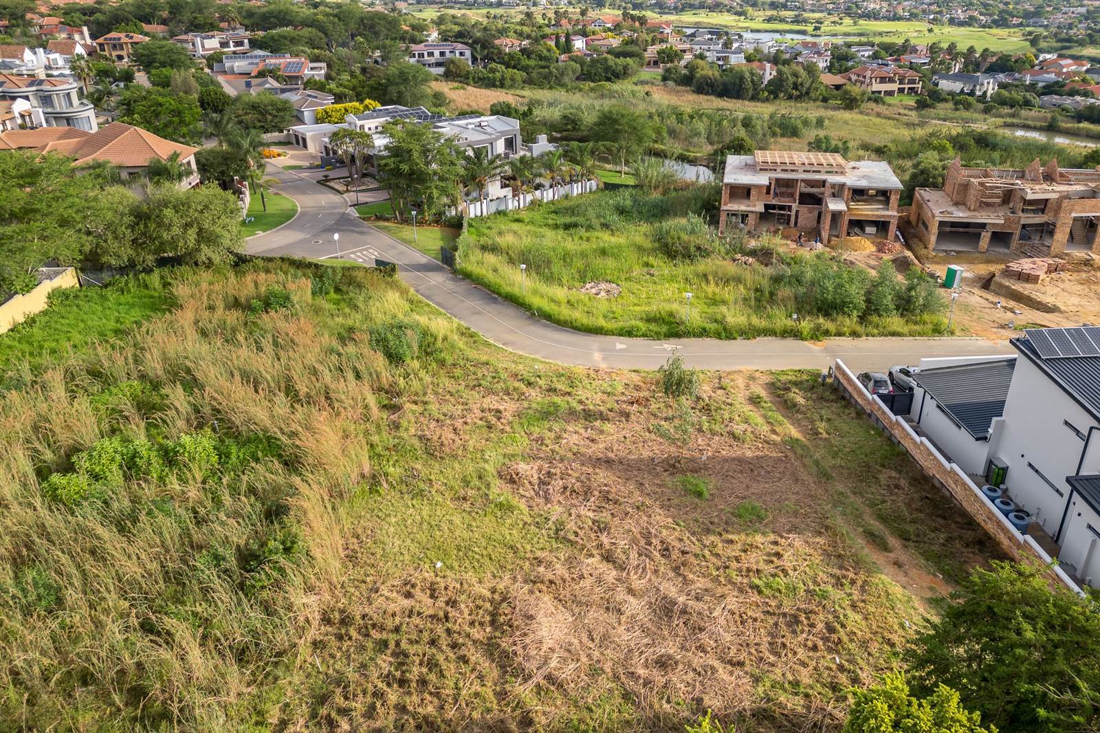 755 m² Land available in Eagle Canyon Golf Estate photo number 2