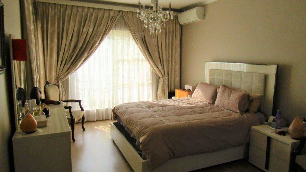 4 Bed Townhouse in Bruma photo number 11