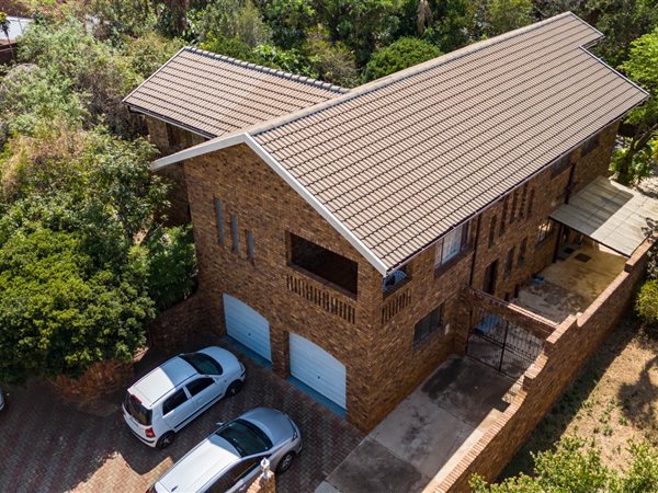 5 Bedroom House