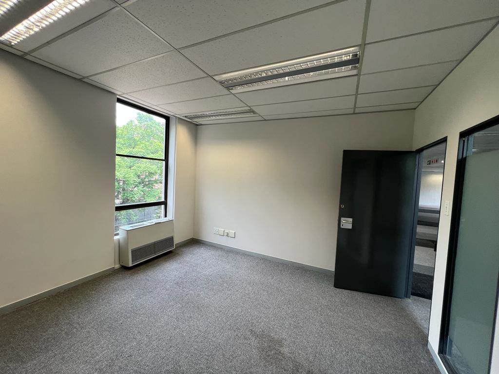 2000  m² Commercial space in Rosebank photo number 17