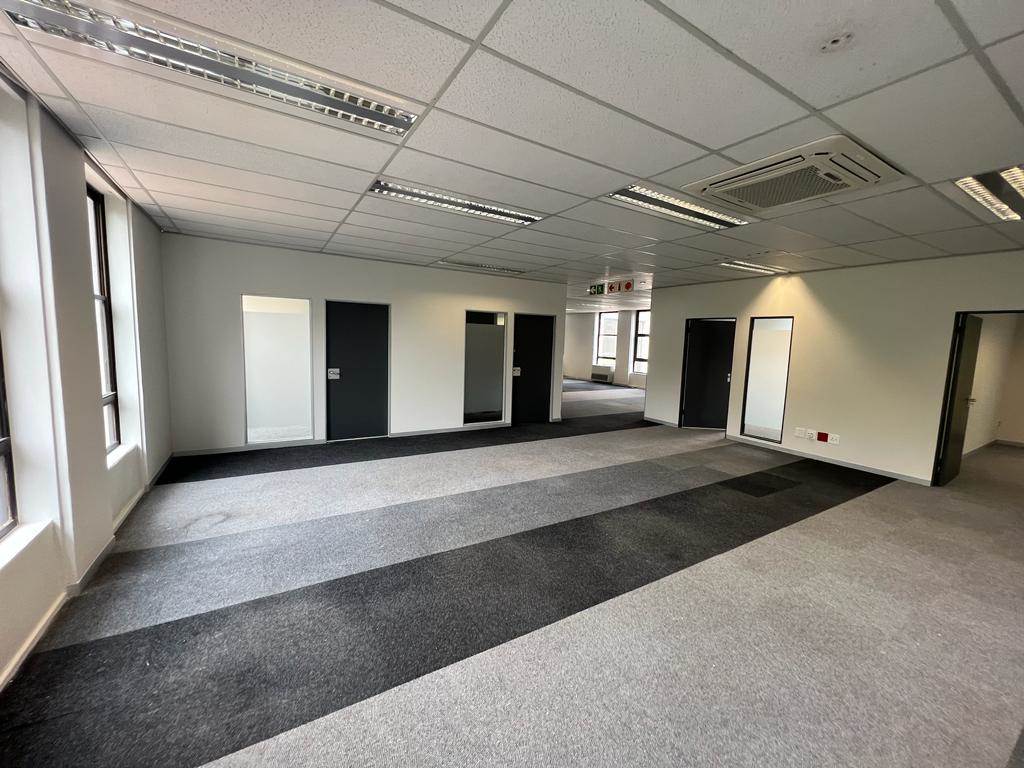 2000  m² Commercial space in Rosebank photo number 16
