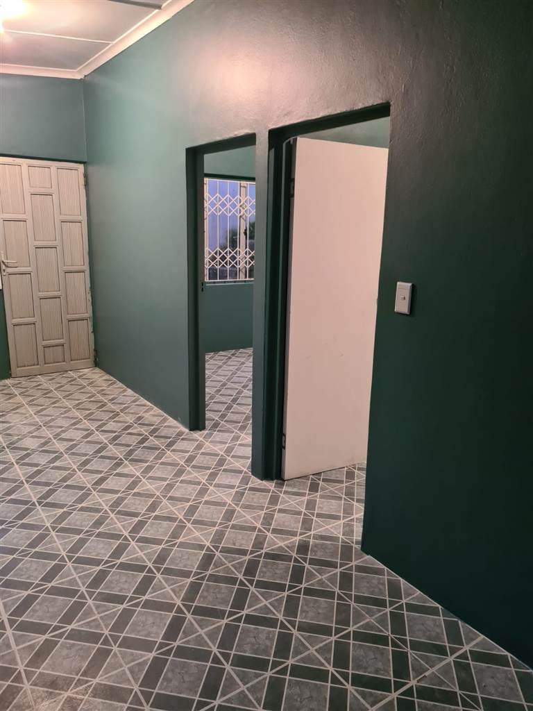 2 Bed House to rent in Montford RR3858438 Private Property