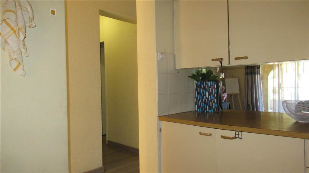 2 Bed Apartment in Florida photo number 3