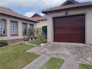 2 Bed House in Olievenhoutbosch