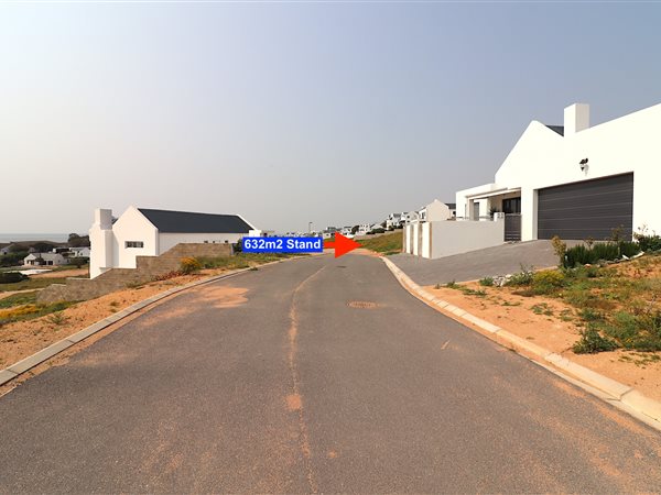 632 m² Land available in Da Gama Bay
