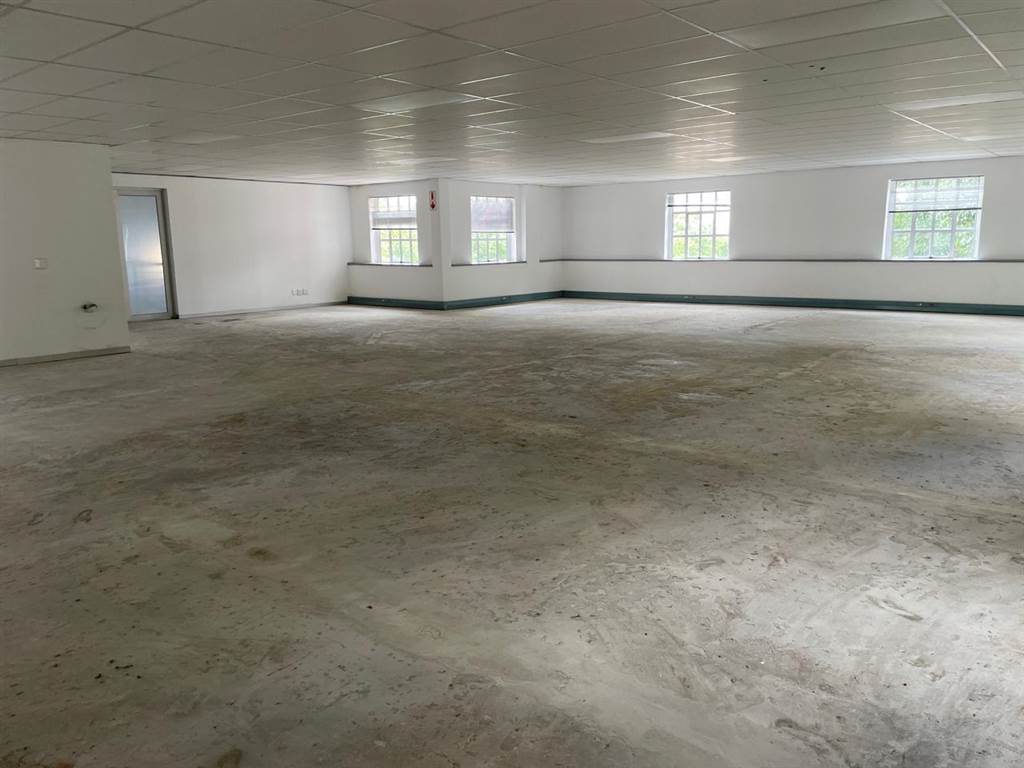 355  m² Office Space in Bryanston East photo number 4