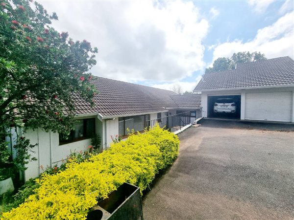 4 Bedroom House 4 Bedroom House