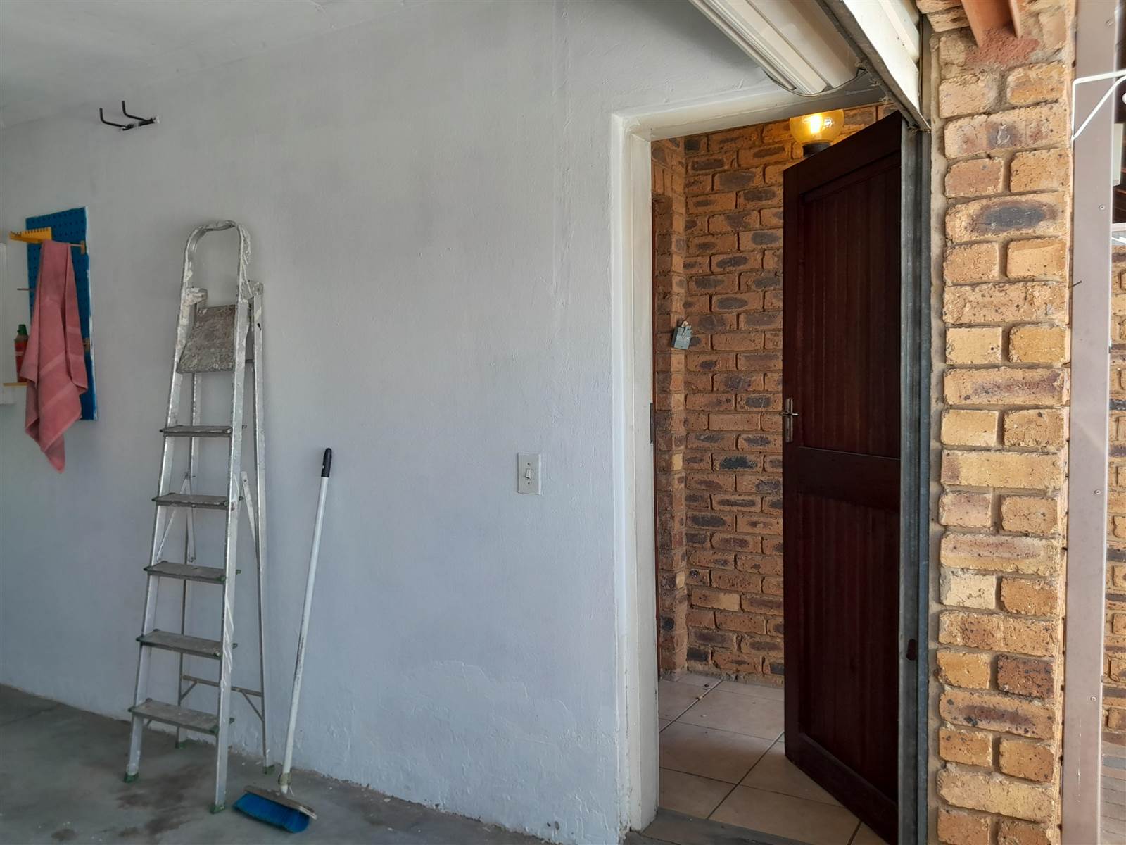 2 Bed Townhouse in Edenvale photo number 23