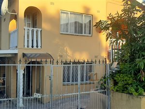 4 Bed House in Shallcross