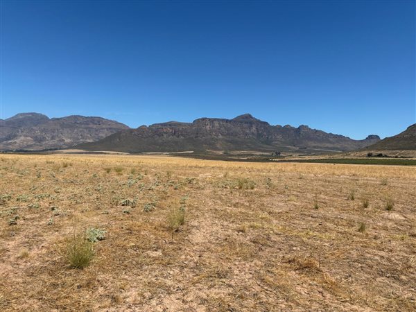 1 200 ha Farm with House 1 200 ha Farm with House
