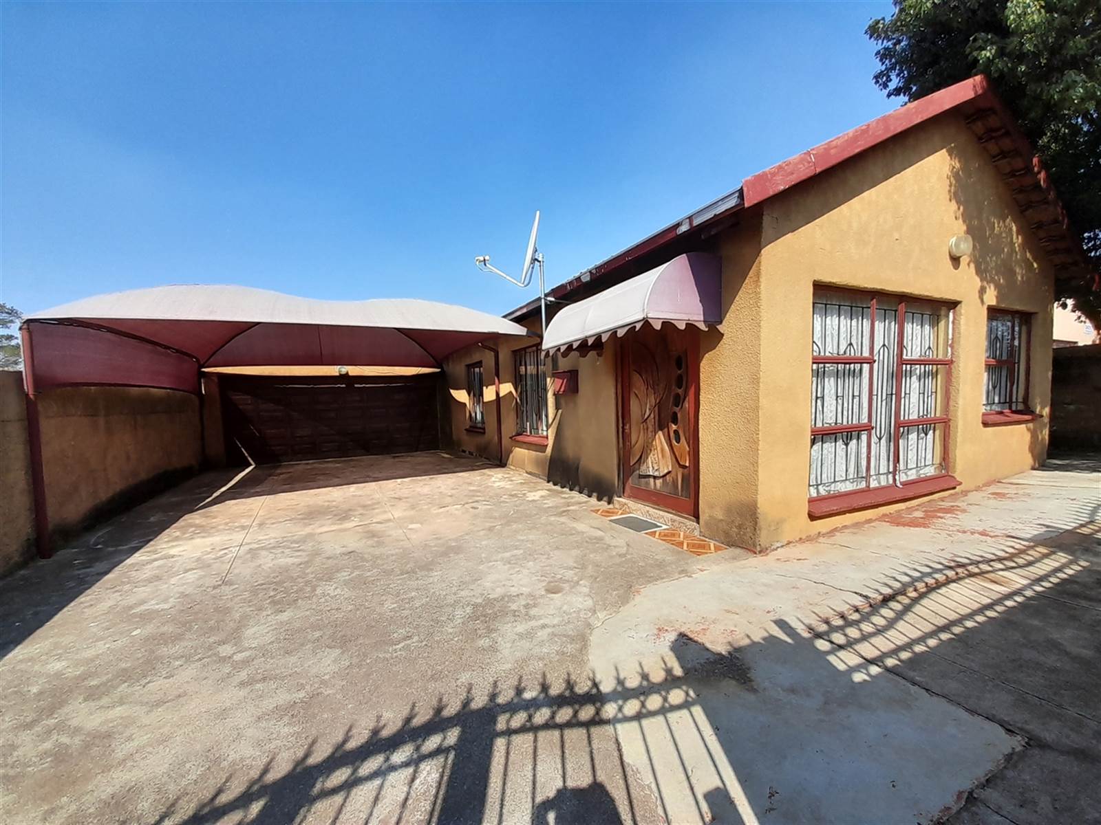 2 Bed House in Atteridgeville photo number 2