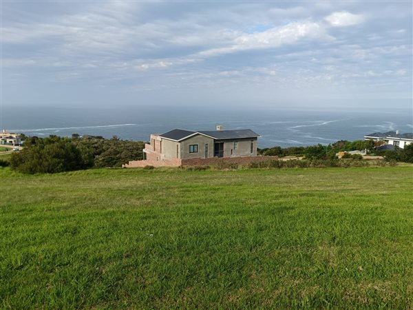 823 m² Land