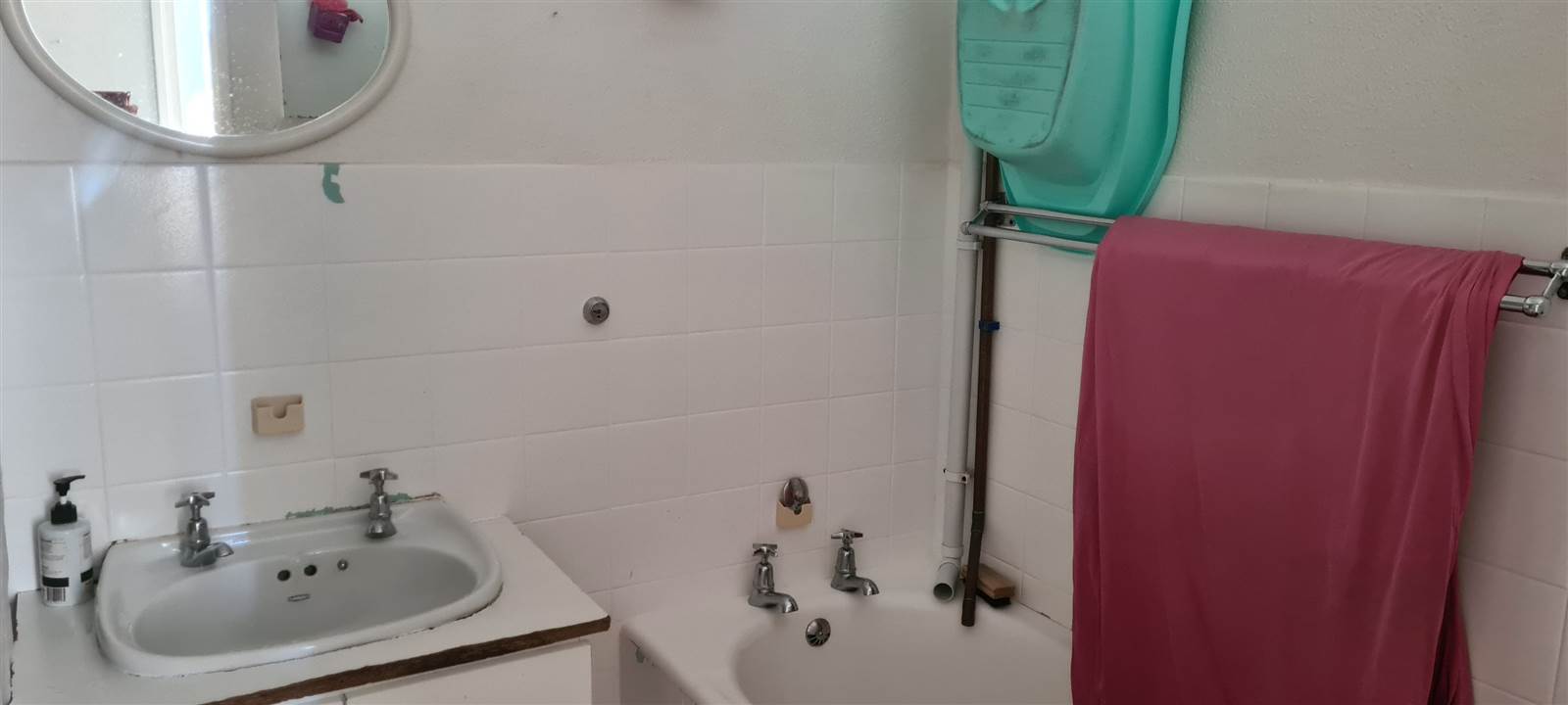 3 Bed Apartment in Bellville Central photo number 4