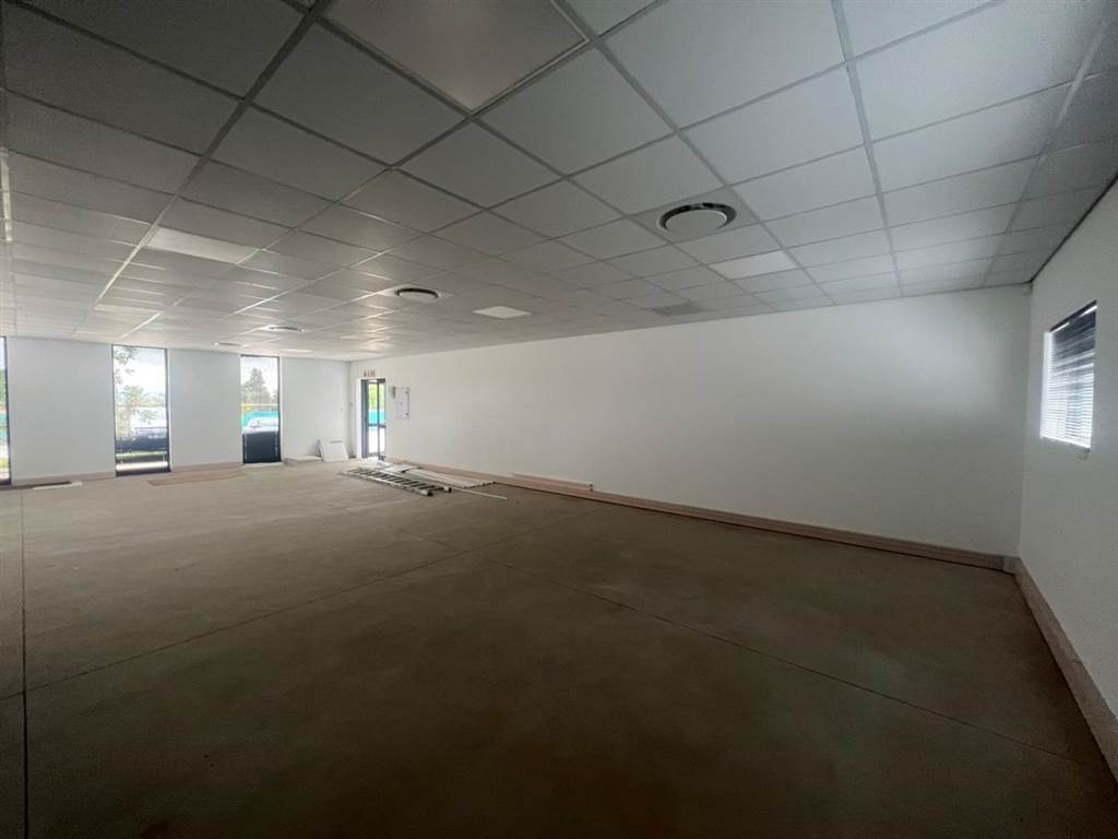 123  m² Commercial space in Durbanville Central photo number 7
