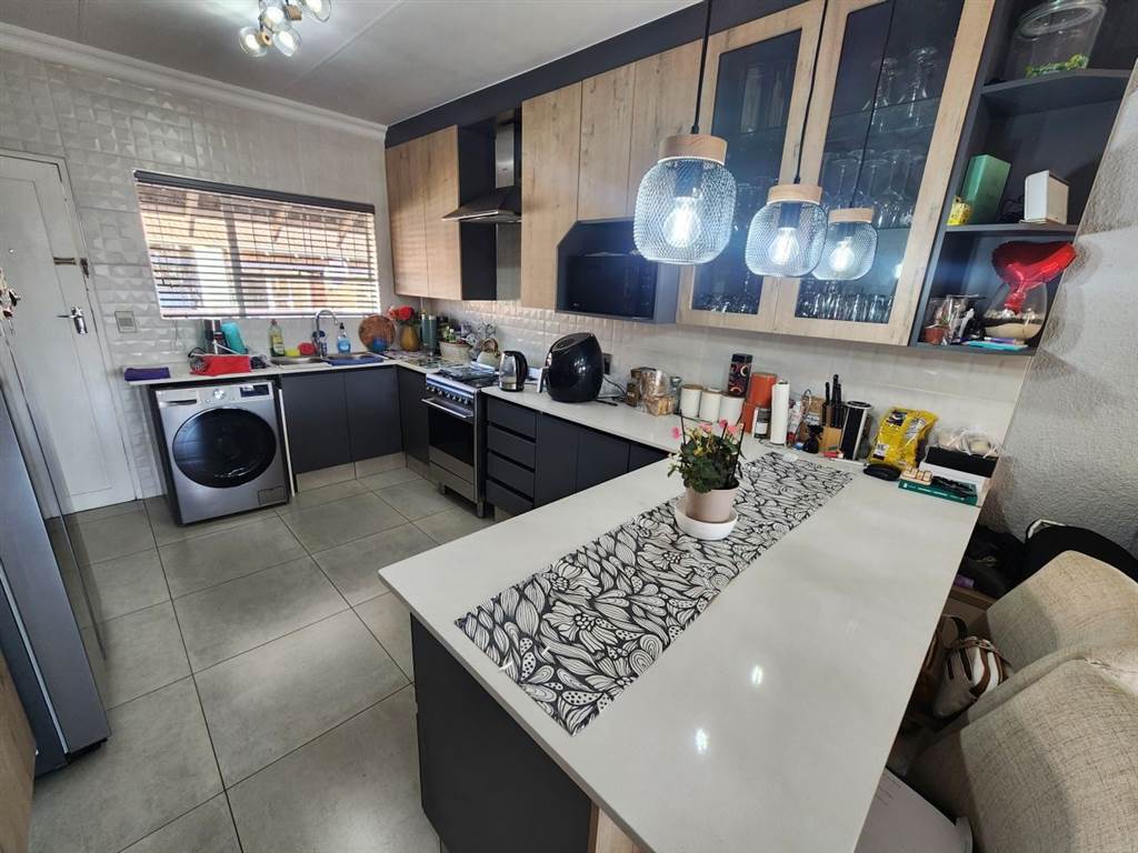 2 Bedroom Apartment 2 Bedroom Apartment