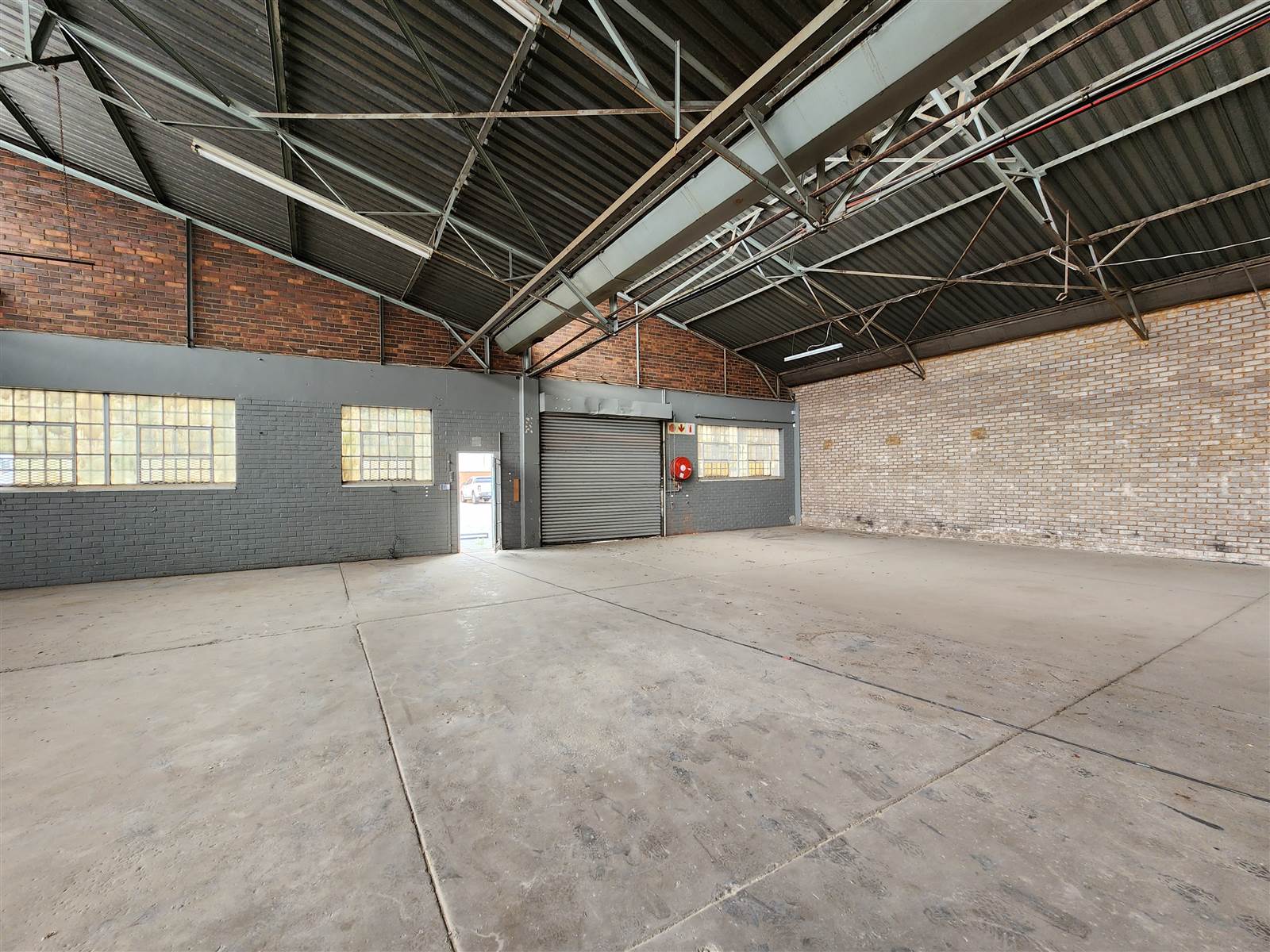 1186  m² Industrial space in Benrose photo number 4