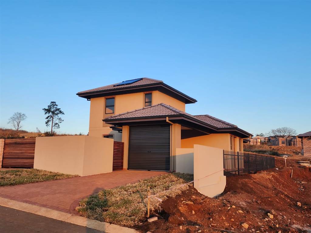 4 Bed House in Panorama Gardens photo number 2