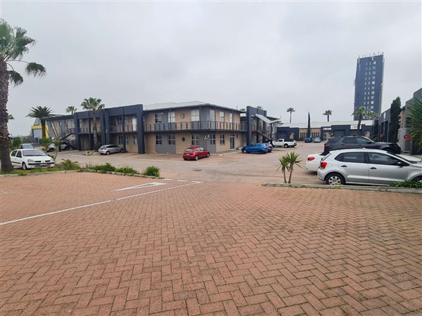 275  m² Commercial space