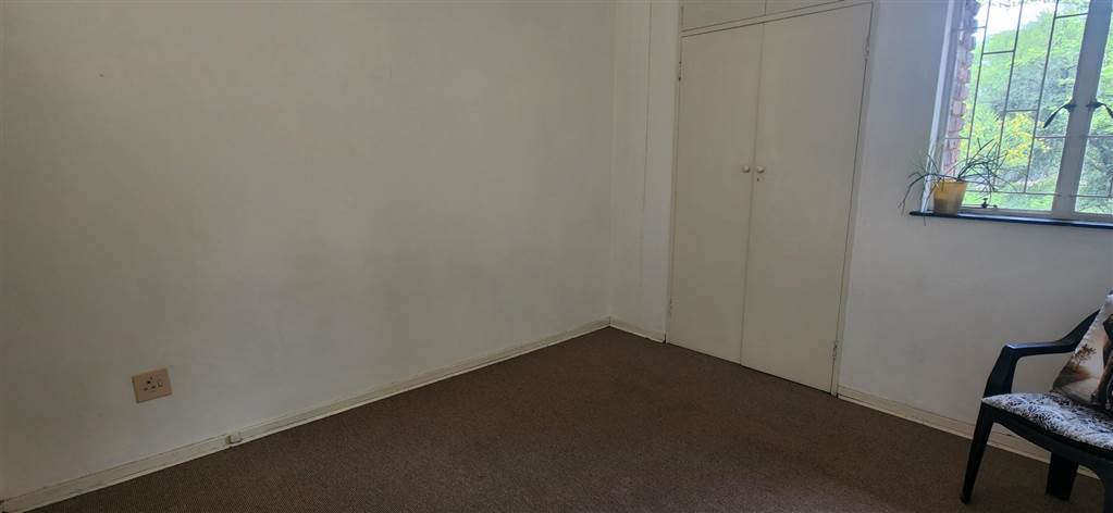 3 Bed Townhouse in Murrayfield photo number 17