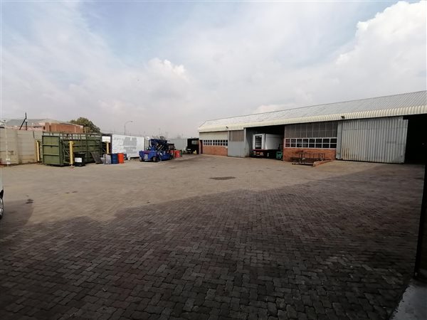1335  m² Industrial space