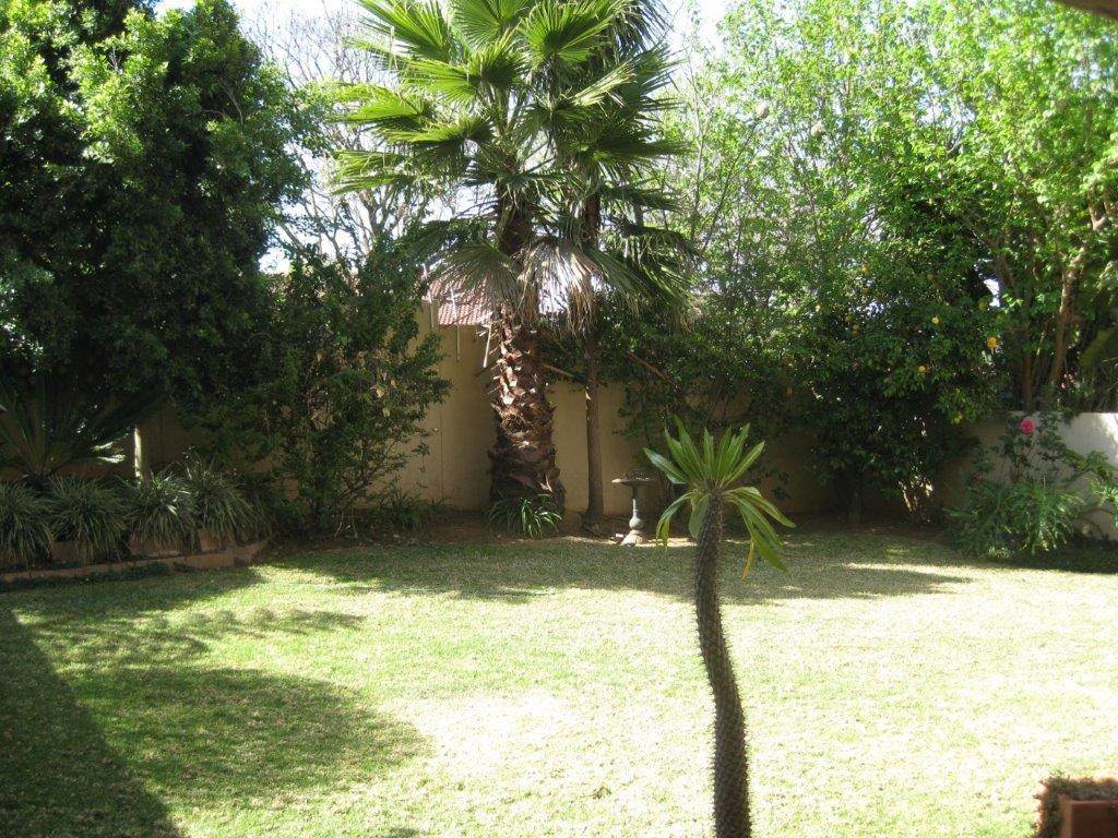 2 Bed Townhouse in Bryanston photo number 6