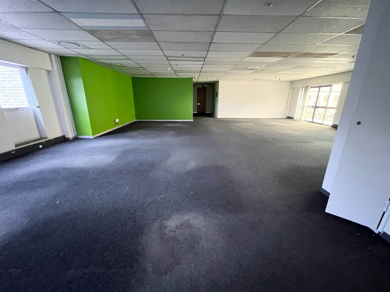 933  m² Commercial space in Bedfordview photo number 8