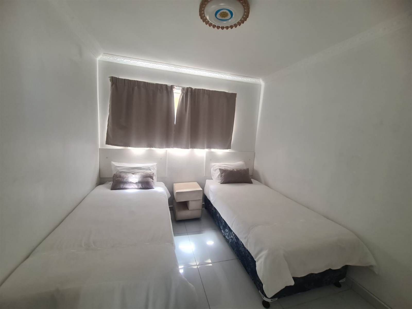 3 Bed Apartment in Amanzimtoti photo number 19
