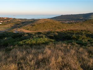 925 m² Land available in Zimbali Lakes Resort