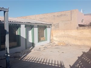2 Bed House in Mofolo Central