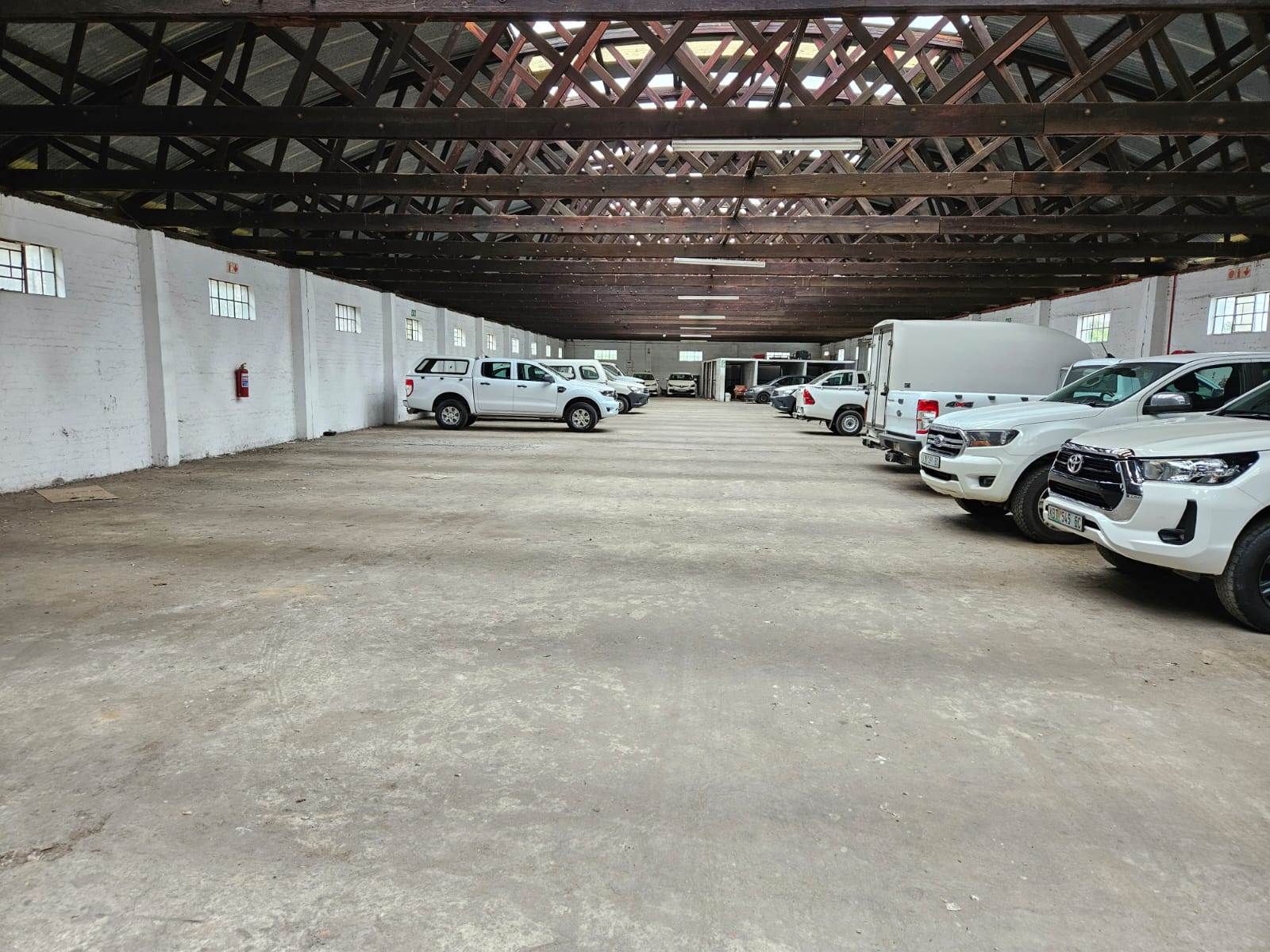 1100  m² Industrial space in Dal Josafat photo number 1