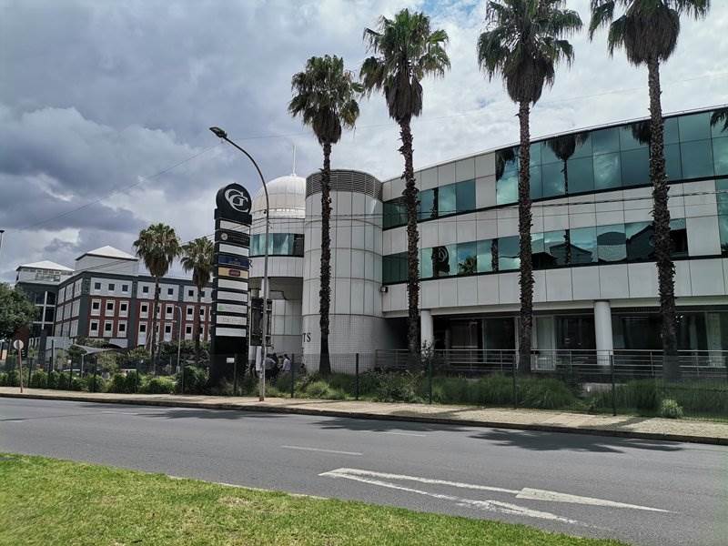 271  m² Office Space in Parktown North photo number 1