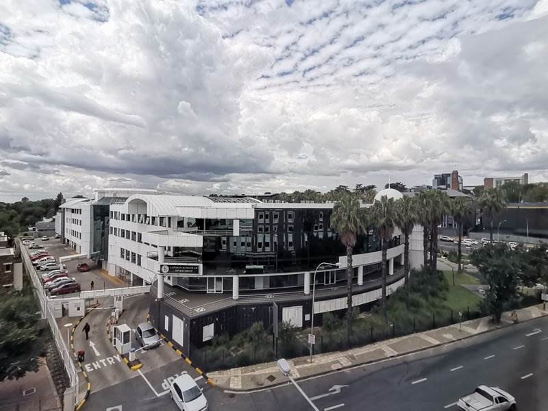 271  m² Office Space in Parktown North photo number 4