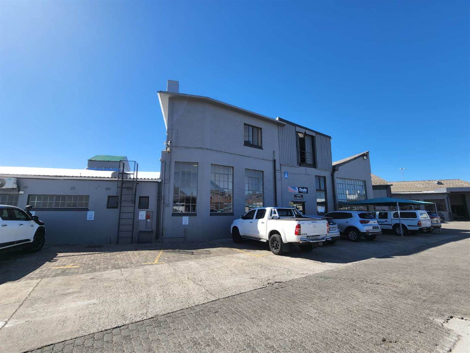 419  m² Industrial space in Ndabeni photo number 1