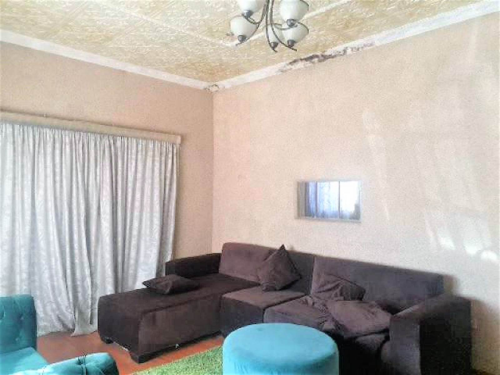 2 Bed House in Osizweni photo number 3