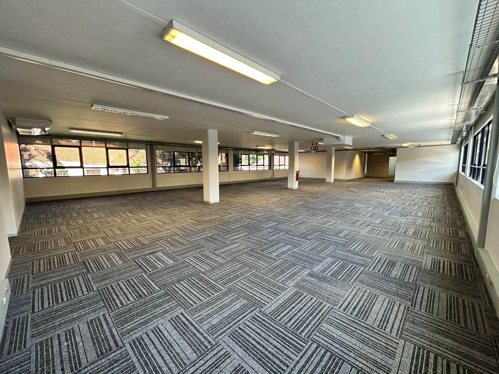 400  m² Commercial space in Greenside photo number 8