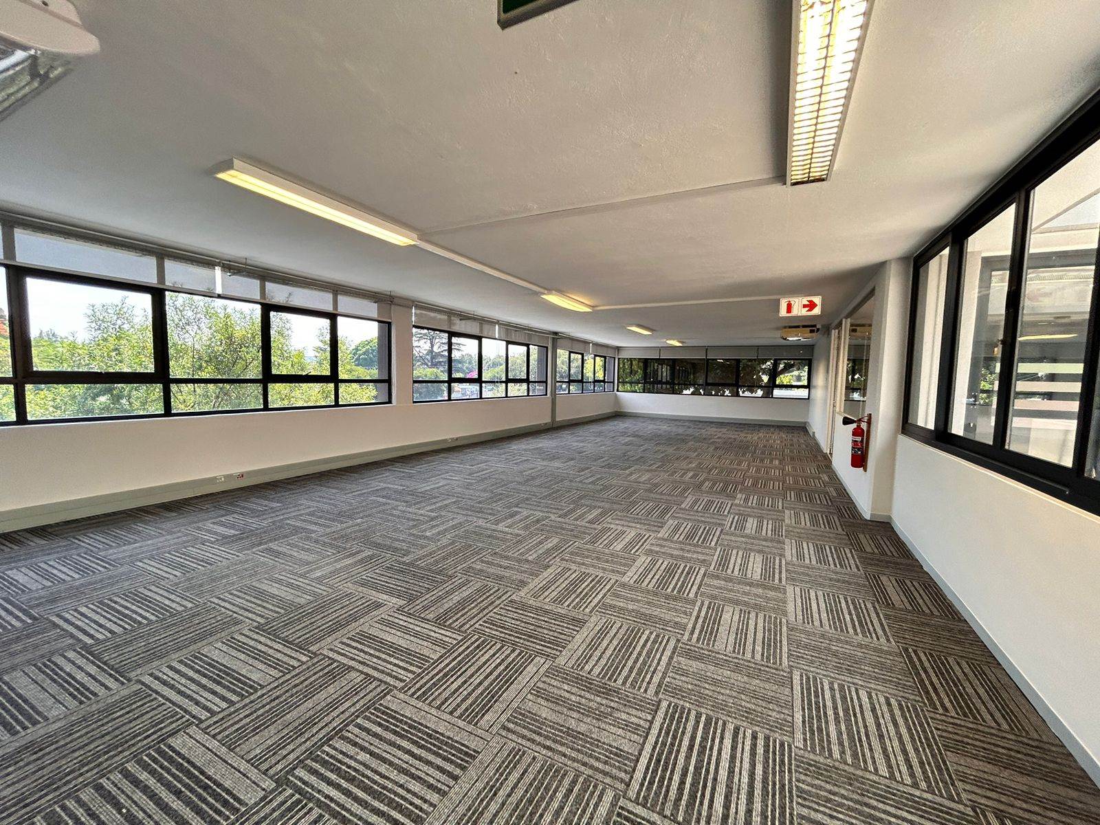 400  m² Commercial space in Greenside photo number 3