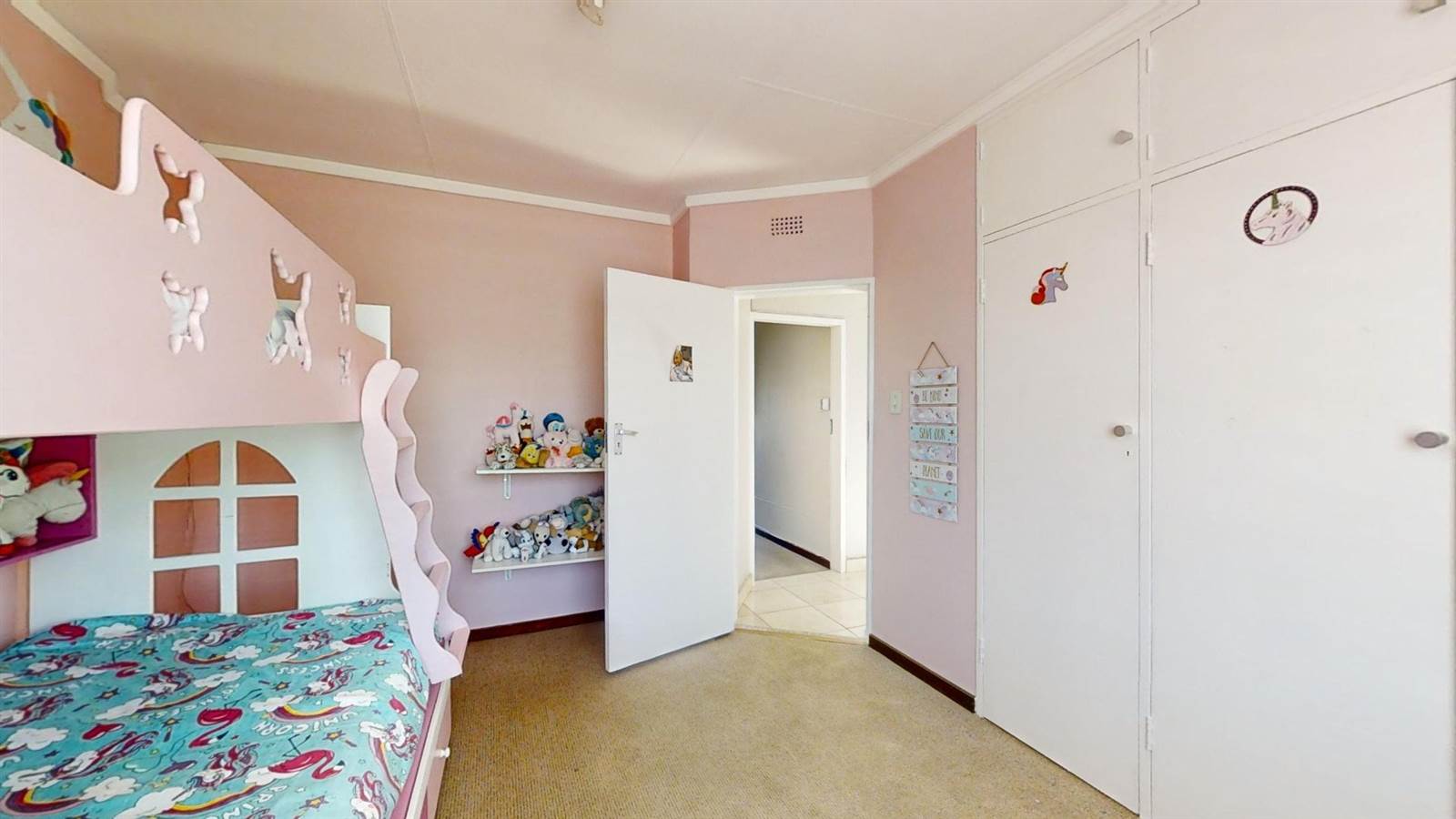 3 Bed Townhouse in Sunninghill photo number 17