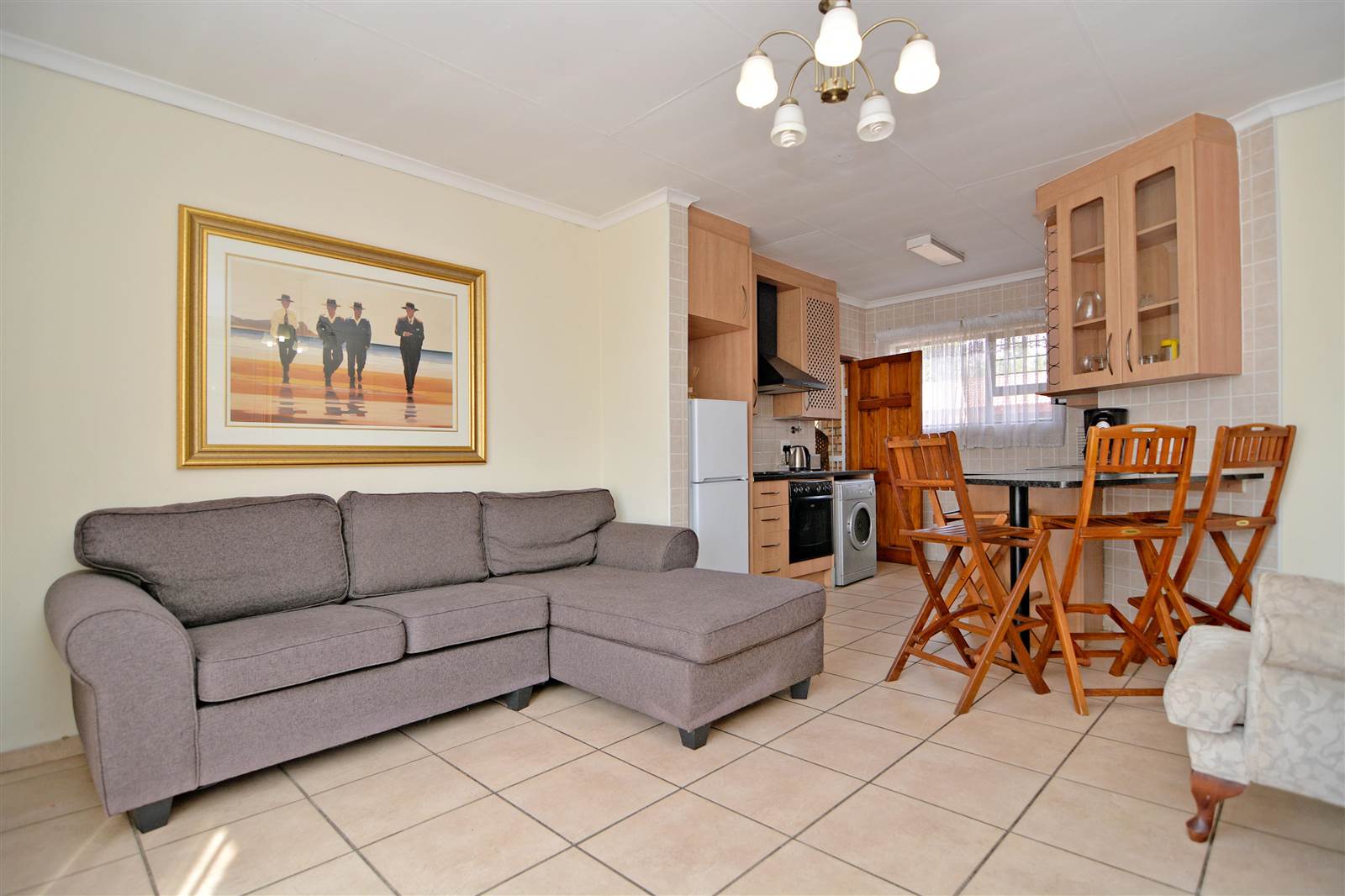 2 Bed Townhouse in Broadacres photo number 2