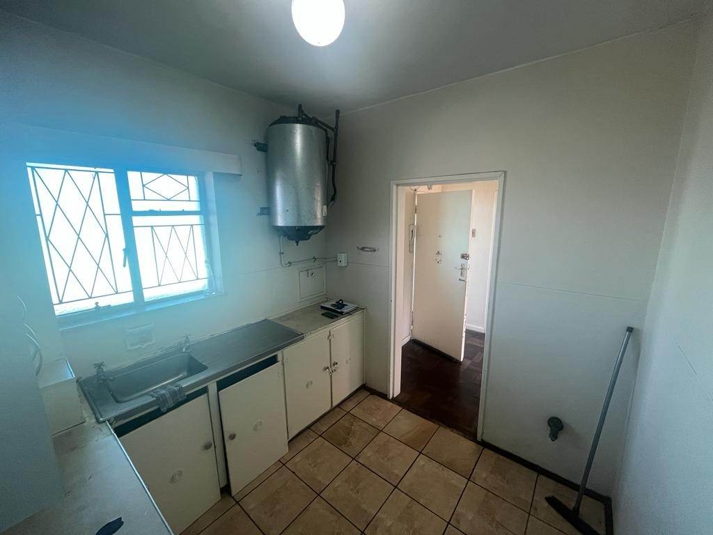 Studio apartment in Port Elizabeth Central photo number 19