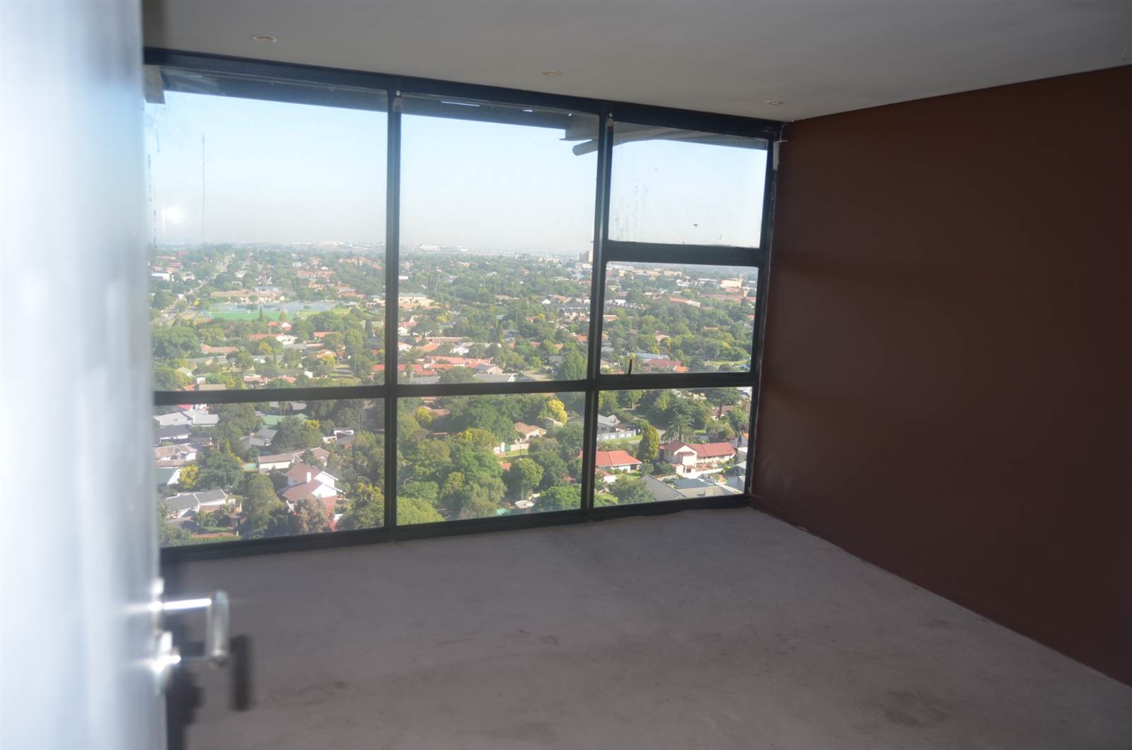 3 Bed Penthouse in Elma Park photo number 21
