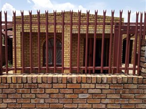 3 Bed House in Laudium