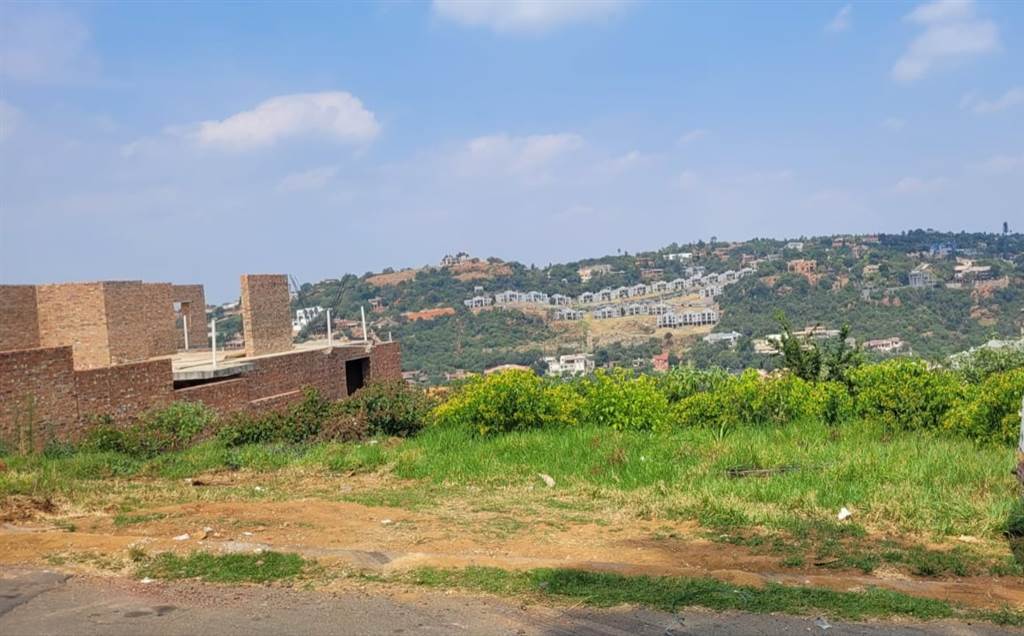 1800 m² Land available in Bassonia photo number 4