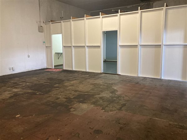 212 m² Industrial space 212 m² Industrial space